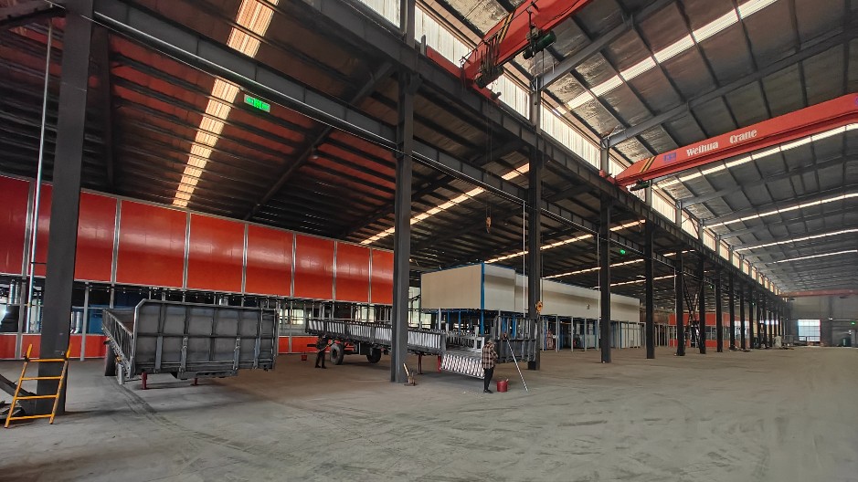 山东蒙阴17米平板车大梁前处理电泳喷粉涂装线投入使用